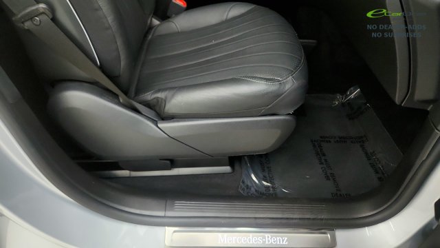 Used 2023 Mercedes-Benz EQS 580 4MATIC SUV image 37