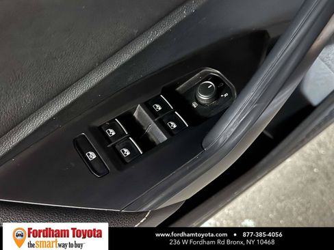 Used 2025 Volkswagen Jetta S FWD image 16