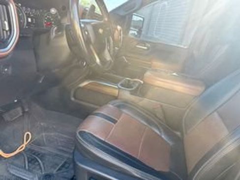 Used 2022 Chevrolet Silverado 3500 High Country w/ Z71 Off-Road Package AWD/4WD image 9