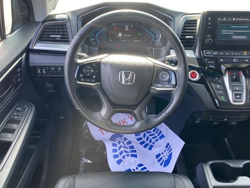 Used 2022 Honda Odyssey Touring image 11
