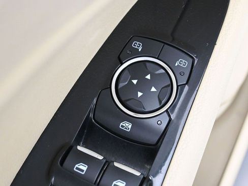 Used 2014 Ford Fusion Energi SE image 12