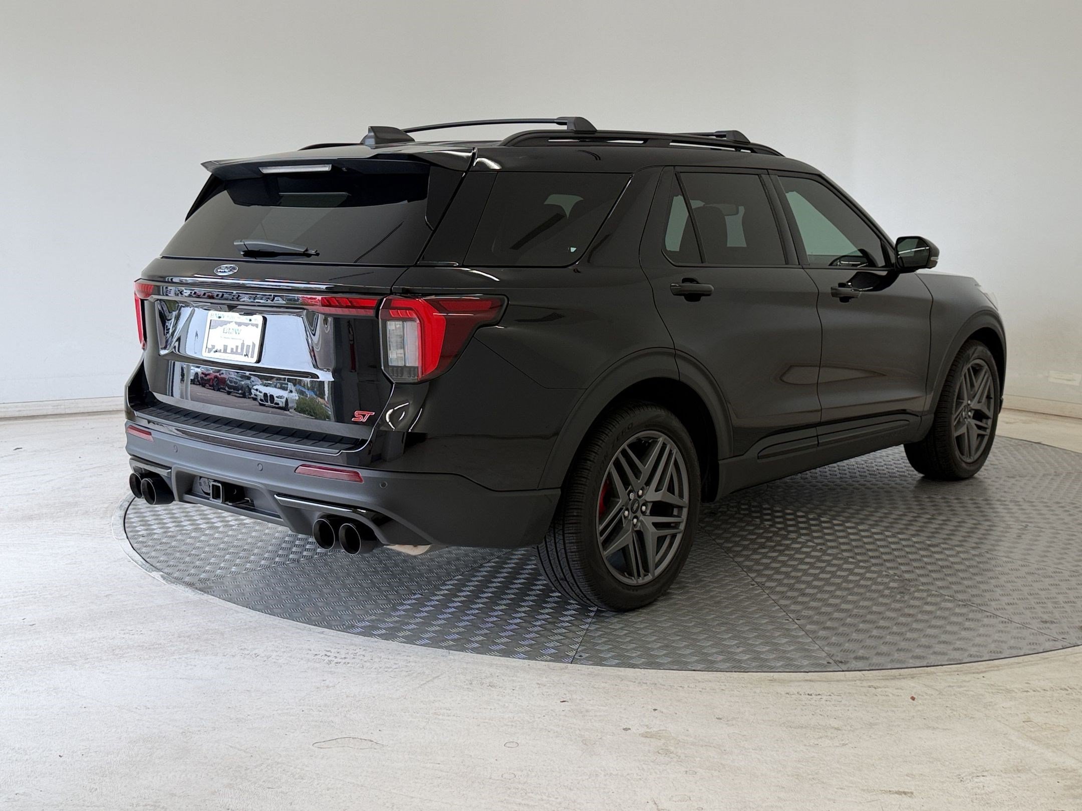 Used 2026 Ford Explorer ST w/ Sun And Sound Package AWD/4WD image 9