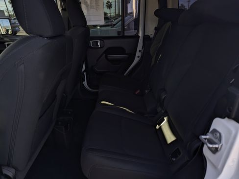 Used 2020 Jeep Gladiator Sport w/ Quick Order Package 24S image 9