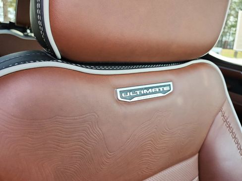 Used 2024 GMC Sierra 1500 Denali Ultimate image 9