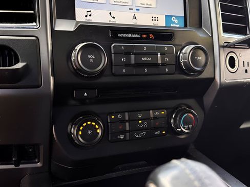 Used 2018 Ford F150 XLT w/ Equipment Group 302A Luxury RWD image 11