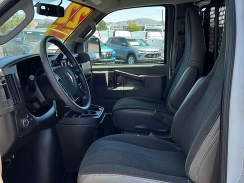 Certified 2022 Chevrolet Express 2500 w/ Driver Convenience Package image 24