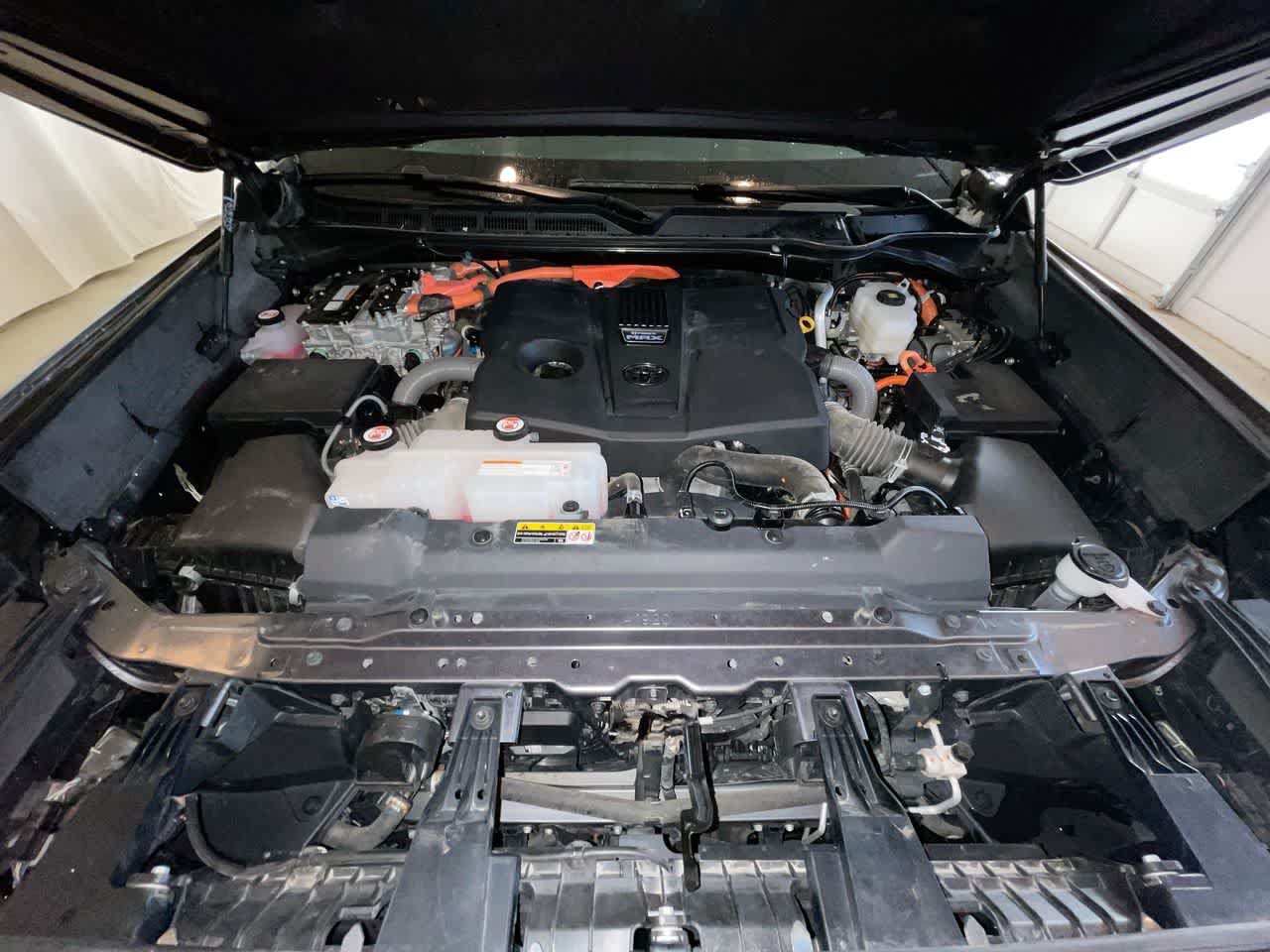 Used 2024 Toyota Tundra Platinum AWD/4WD image 26