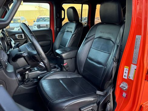 Used 2018 Jeep Wrangler Unlimited Sahara image 17