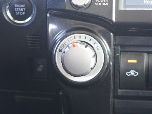 Certified 2024 Toyota 4Runner TRD Off-Road Premium w/ Moonroof Package AWD/4WD image 34