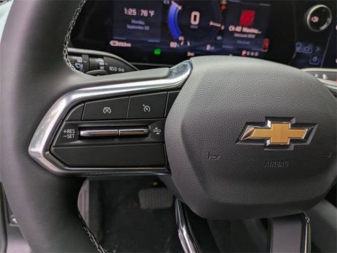 New 2026 Chevrolet Equinox EV LT image 16