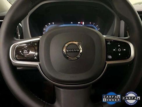 Used 2025 Volvo XC60 B5 Plus image 31