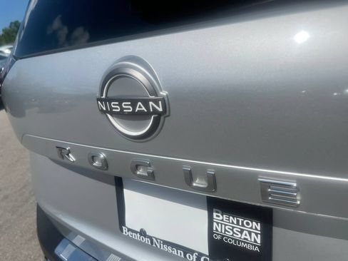 Used 2023 Nissan Rogue Platinum w/ Platinum Premium Package FWD image 42