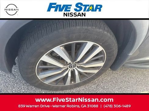 Used 2022 Nissan Pathfinder Platinum w/ Cargo Package FWD image 19