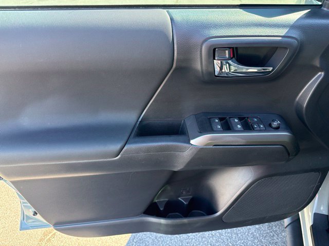 Used 2023 Toyota Tacoma TRD Off-Road AWD/4WD image 28