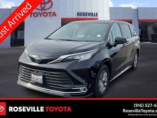 Certified 2022 Toyota Sienna XLE video 1
