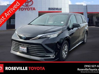 Certified 2022 Toyota Sienna XLE