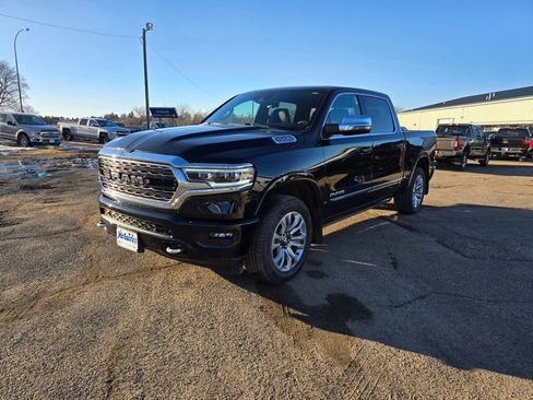 Used 2023 RAM 1500 Limited AWD/4WD image 2