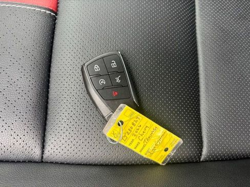 Used 2026 Chevrolet Traverse RS FWD image 18