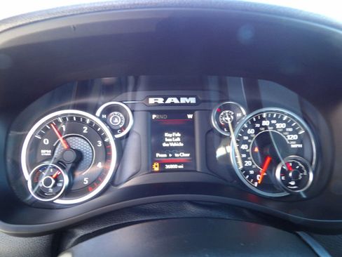 Used 2022 RAM 3500 Big Horn image 15