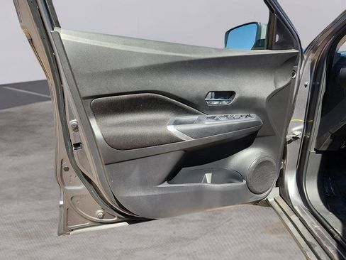 Used 2023 Nissan Kicks SV image 14