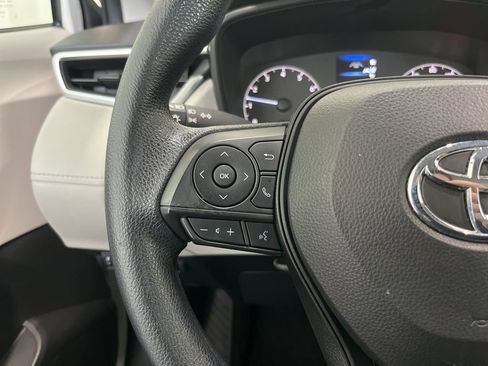 Used 2023 Toyota Corolla Cross L AWD/4WD image 6