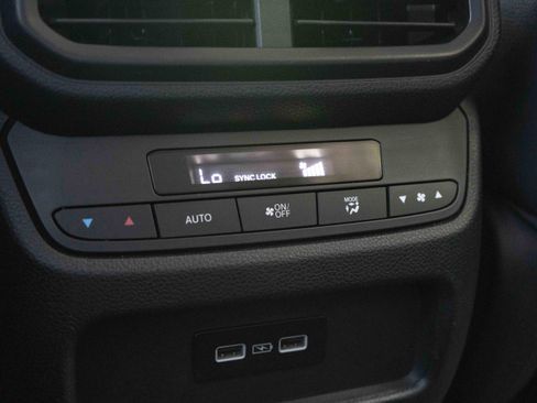 Used 2023 Honda Pilot EX-L image 42