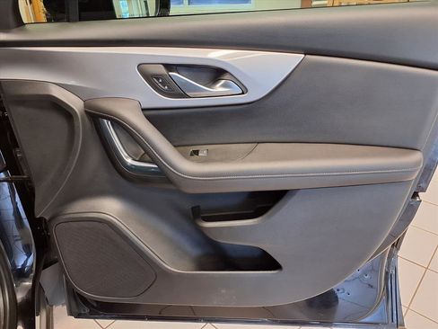 Used 2022 Chevrolet Blazer LT image 11