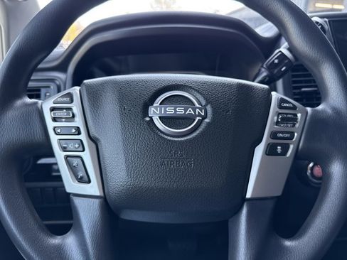 Used 2023 Nissan Titan SV image 18