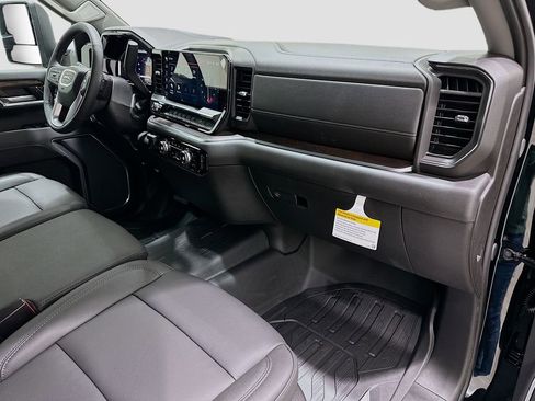 New 2026 GMC Sierra 3500 SLT image 30