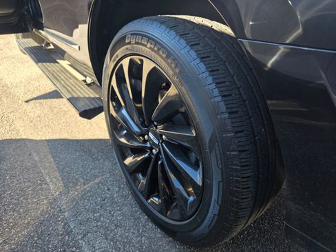 Used 2021 Lincoln Navigator Reserve image 17