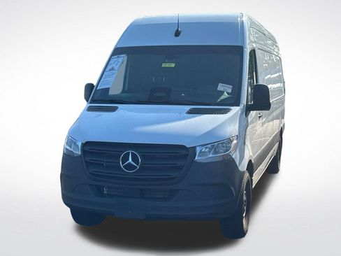 Used 2025 Mercedes-Benz Sprinter 2500 image 6