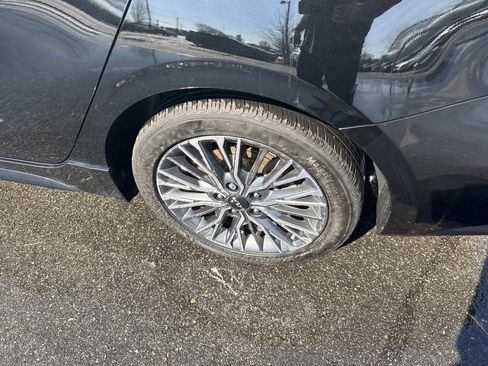 Used 2024 Kia Forte GT-Line w/ GT-Line Premium Package image 13