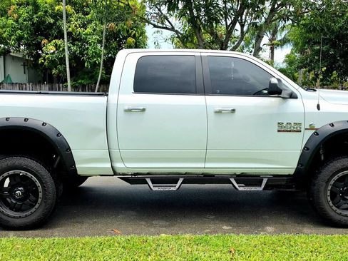 Used 2018 RAM 3500 SLT w/ Protection Group AWD/4WD image 12