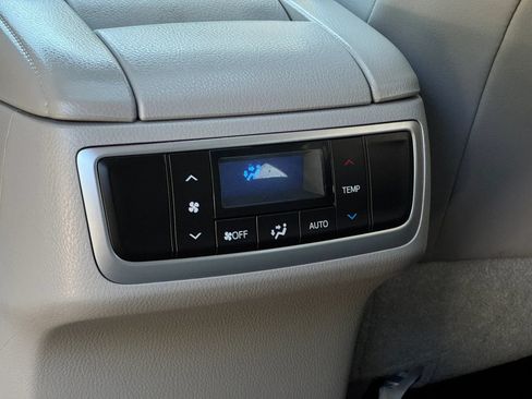 Used 2017 Toyota Highlander XLE FWD image 20