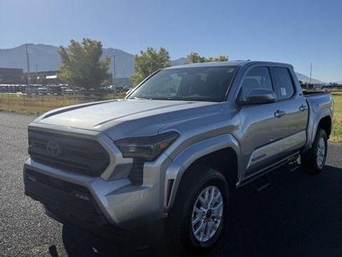 New 2025 Toyota Tacoma SR5 image 3