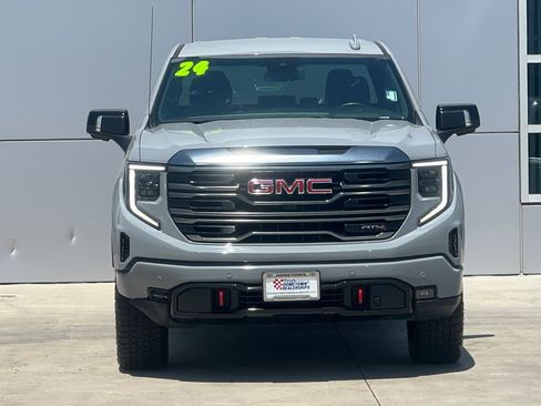Used 2024 GMC Sierra 1500 AT4 image 6