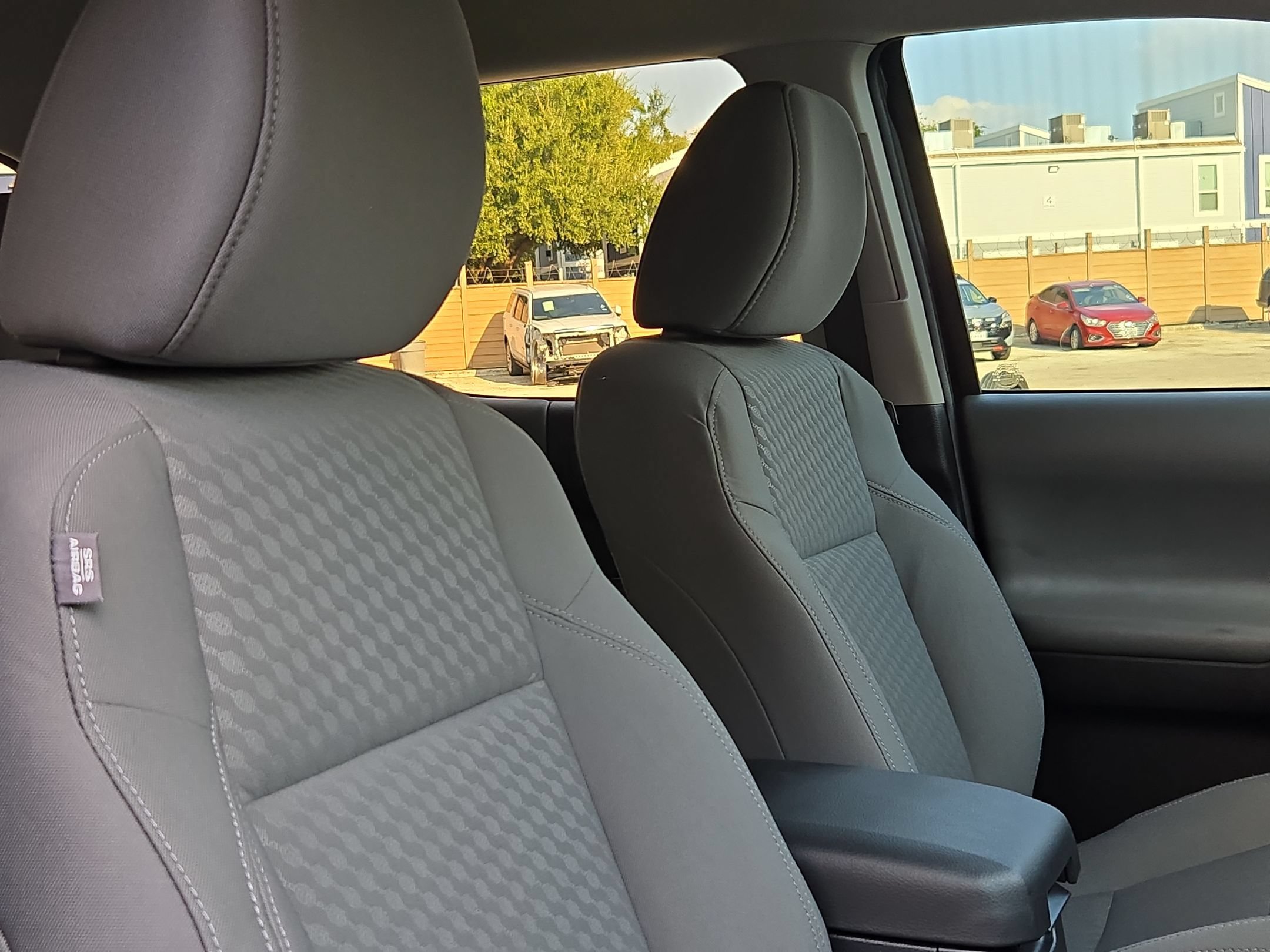 Used 2023 Toyota Tacoma SR AWD/4WD image 29