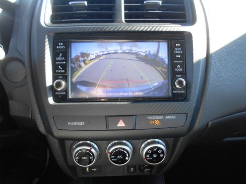 Used 2023 Mitsubishi Outlander Sport AWD image 12