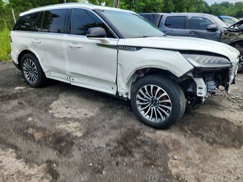 Used 2023 Lincoln Aviator AWD w/ Premium Package image 1