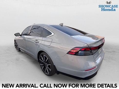Used 2024 Honda Accord Touring image 4