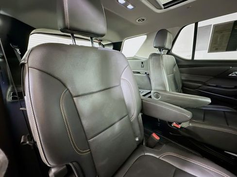 Used 2020 Chevrolet Traverse Premier AWD/4WD image 28