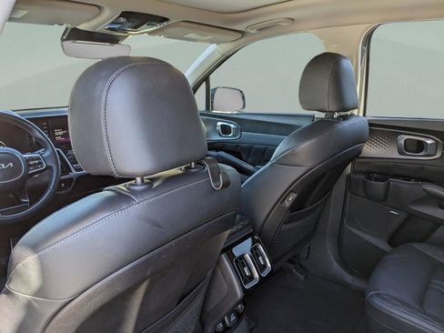 Used 2023 Kia Sorento SX image 15
