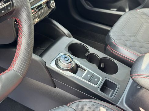 Used 2023 Ford Escape ST-Line Elite w/ Premium Technology Package AWD/4WD image 29