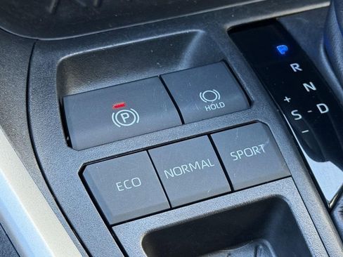 Used 2023 Toyota RAV4 LE image 19