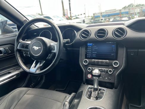 Used 2016 Ford Mustang Convertible w/ Equipment Group 051A RWD image 12