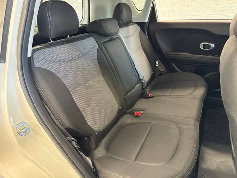Used 2018 Kia Soul + FWD image 43