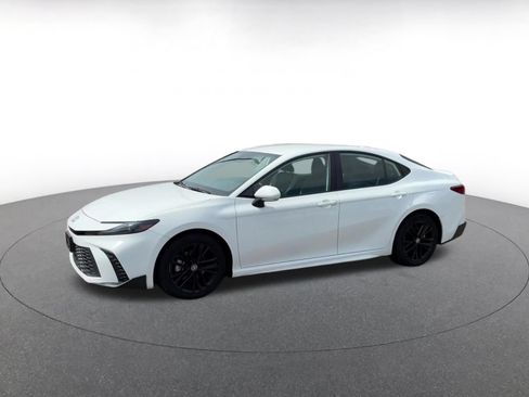 Used 2026 Toyota Camry SE FWD image 6