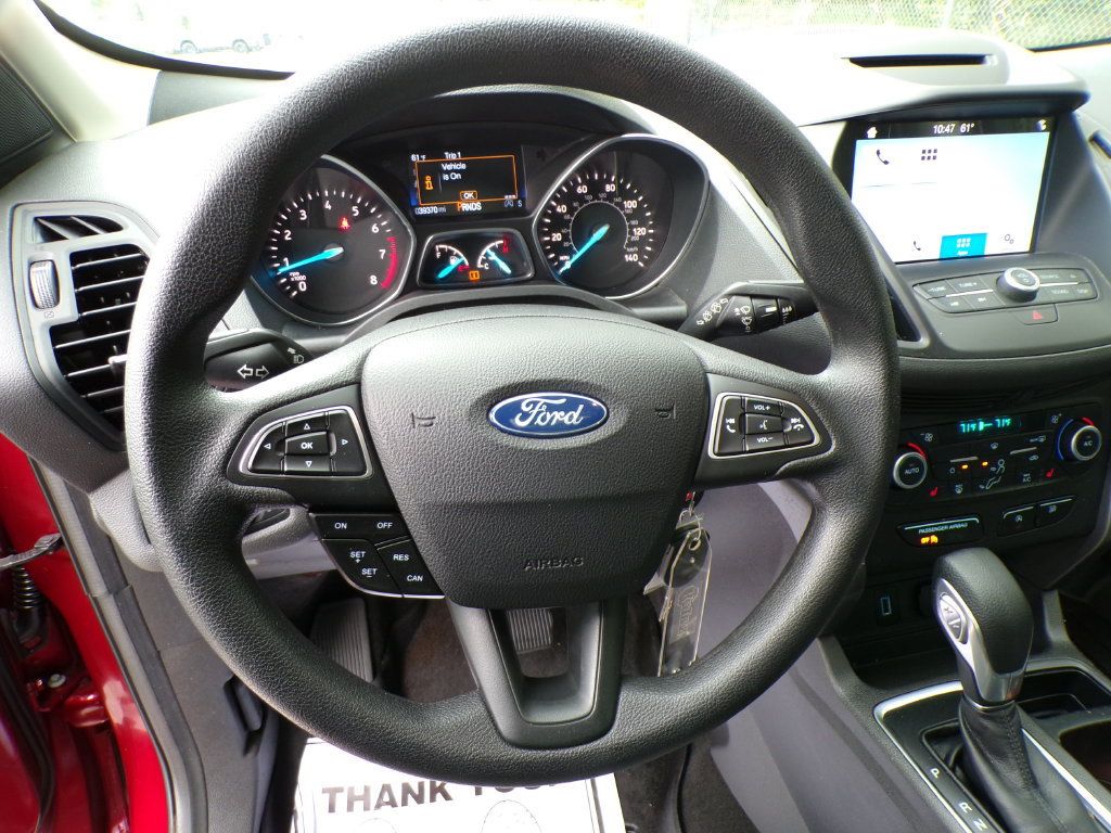 Used 2018 Ford Escape SE w/ SE Sync 3 Package AWD/4WD image 12