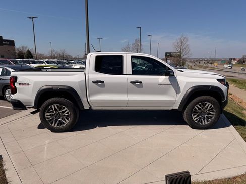 Used 2025 Chevrolet Colorado Trail Boss image 5