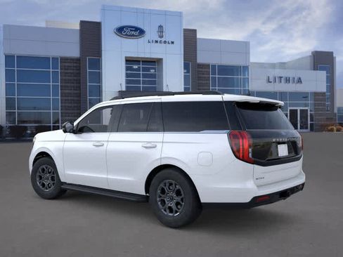 New 2026 Ford Expedition Active image 4